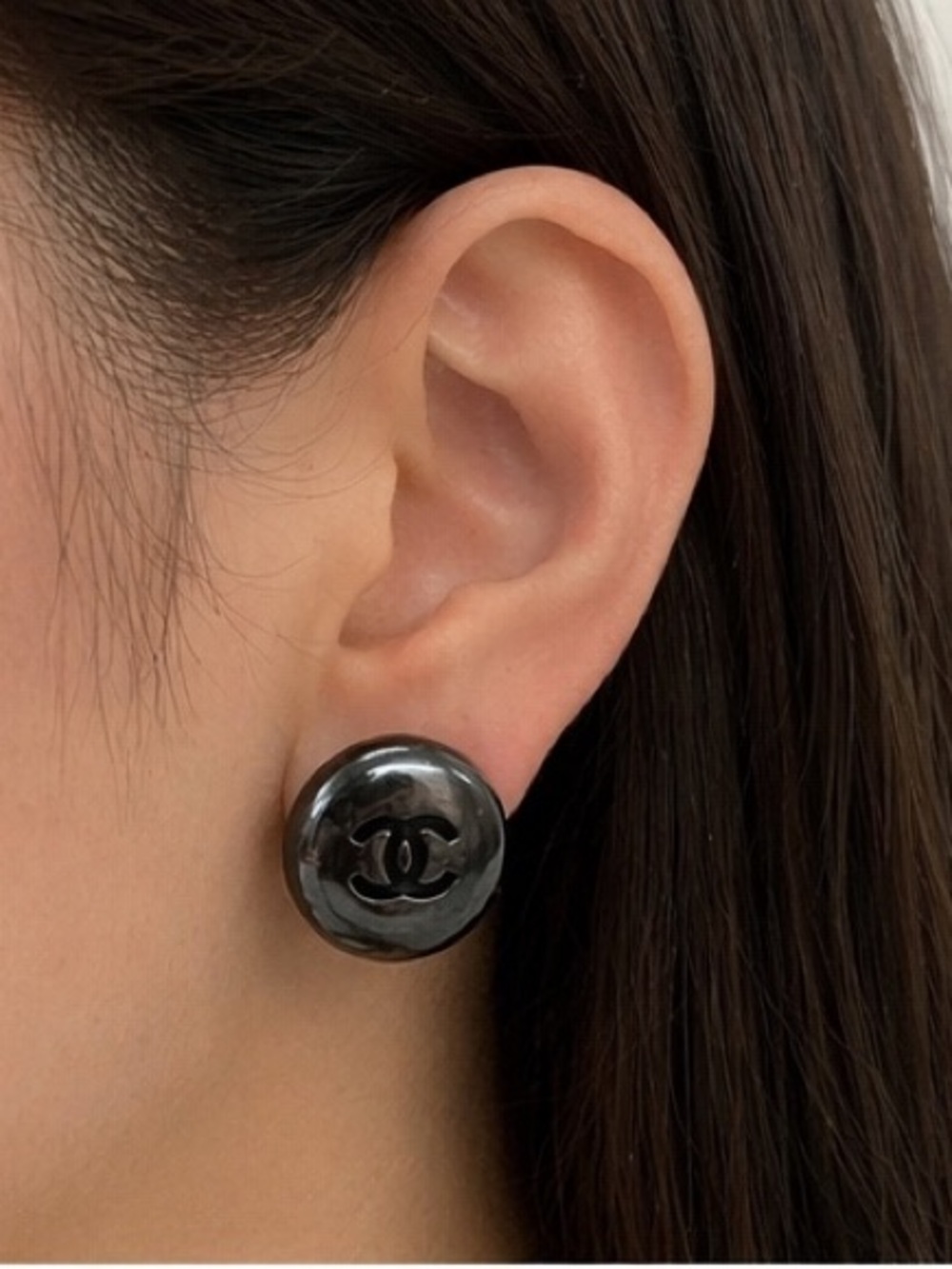 Chanel CC Logo Button Clip-On Earrings – Gunmetal Black